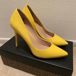 charles david vanity heels